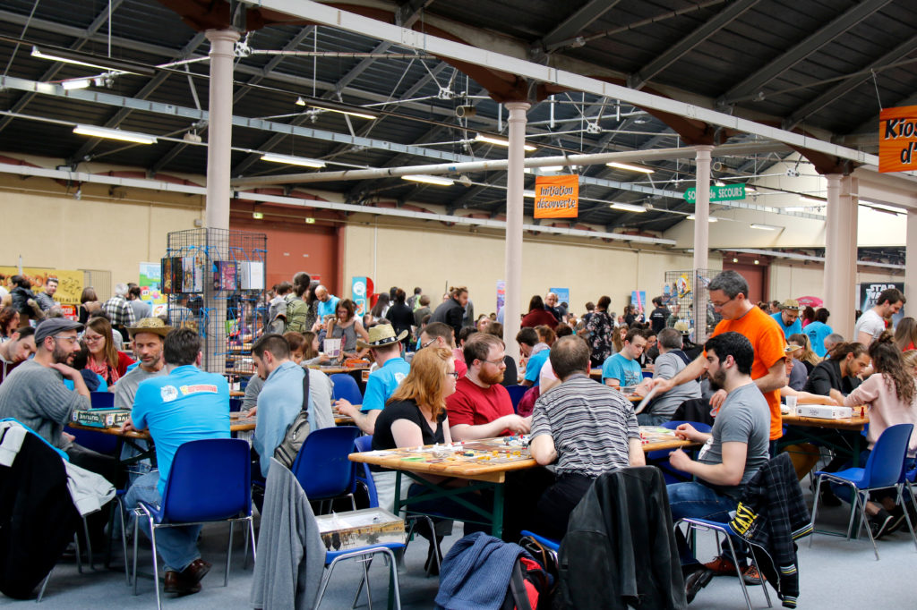 tables de jeux au Festival du jeu de Valence 2018