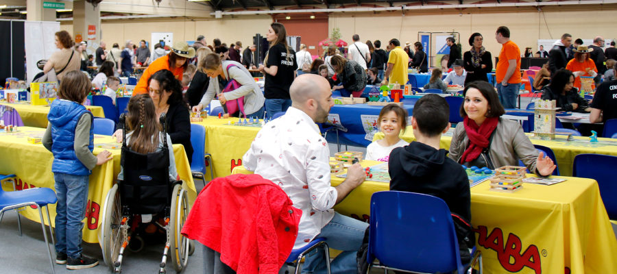 tables de jeux au Festival du jeu de Valence 2018