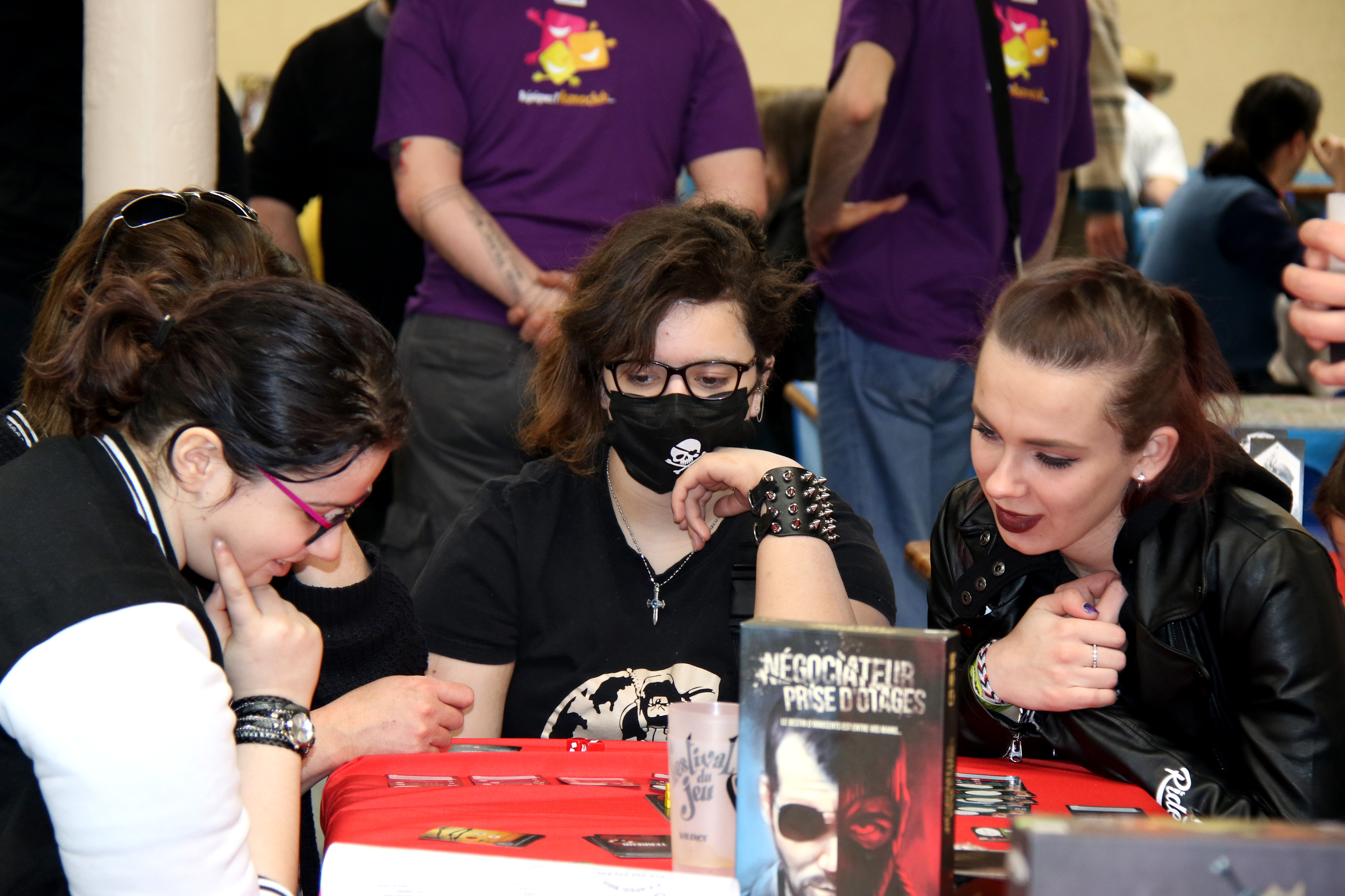table de joueuses pendant le Festival du jeu de Valence 2018